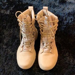 Nike SFB Field 2 8 Inch Boots Size 9.5 Worn Once